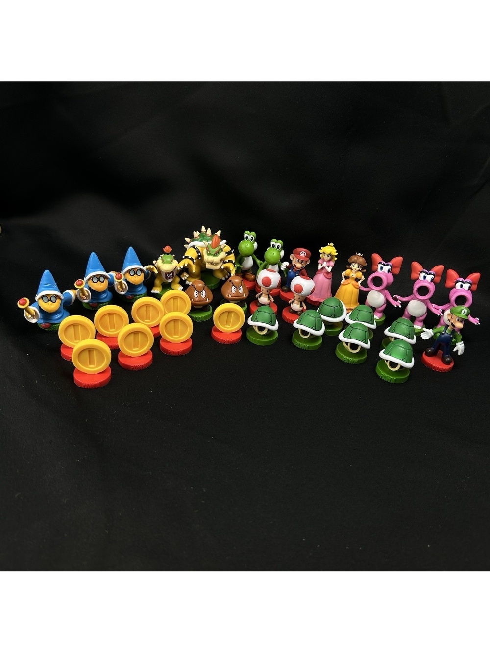 USAopoly Super Mario Chess Replacement Parts Cake Topper Incomplete
